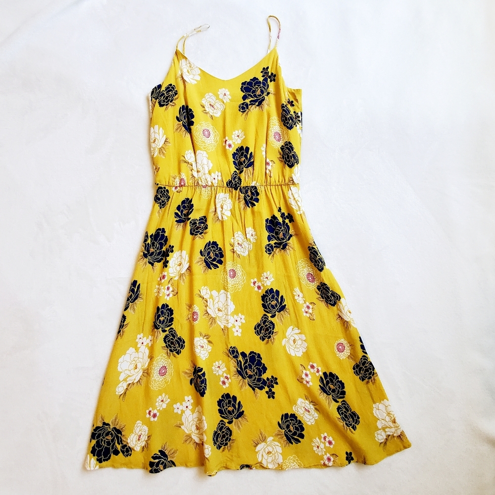 **Moving Sale***Zara Floral Dress